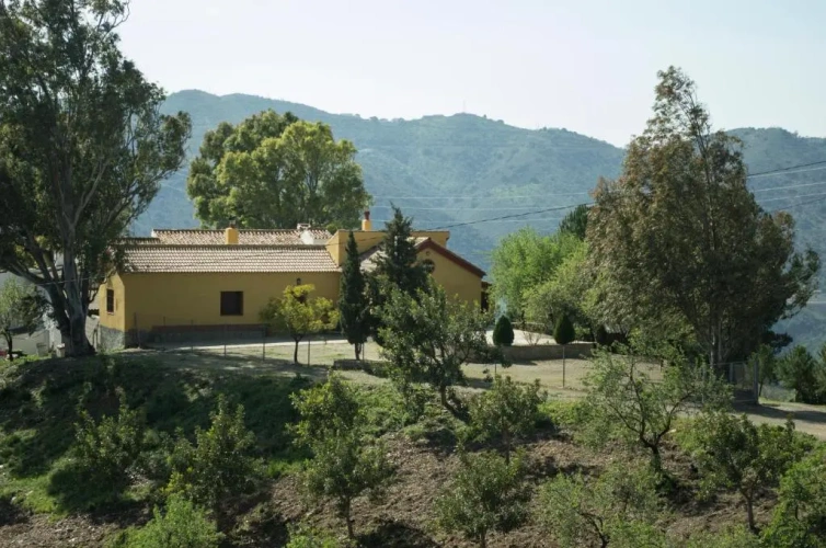 3 Bedrooms Cottage