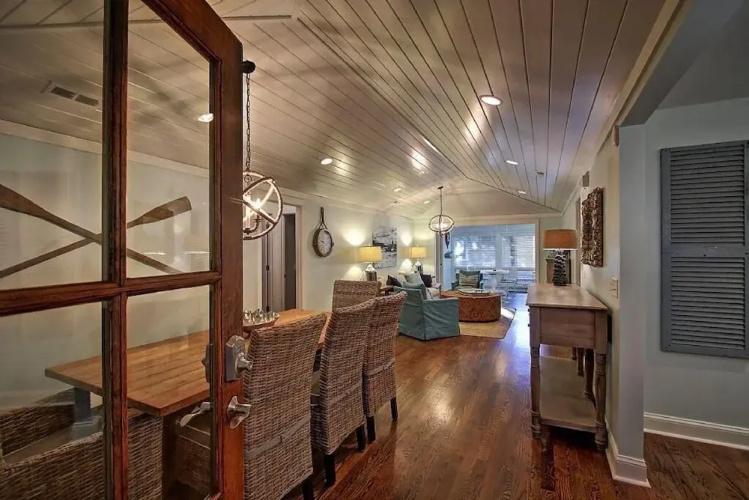 35 Twin Oaks