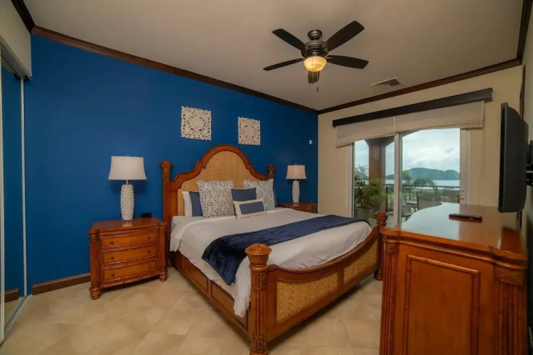 Altavista 5D 3 Bdr 2 bth Ocean View Condo