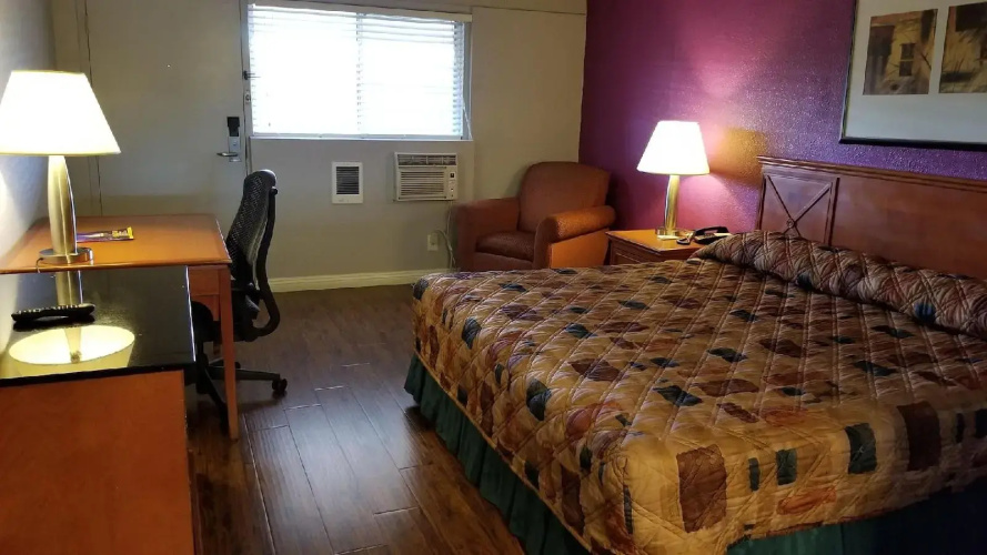 Santa Fe Inn Pueblo