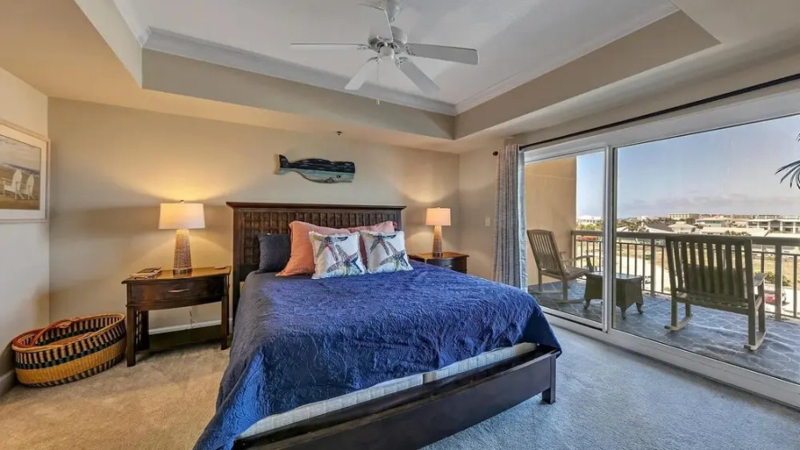 Harbor Landing 203b