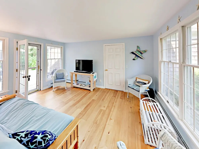 40 Epanow Rd Home
