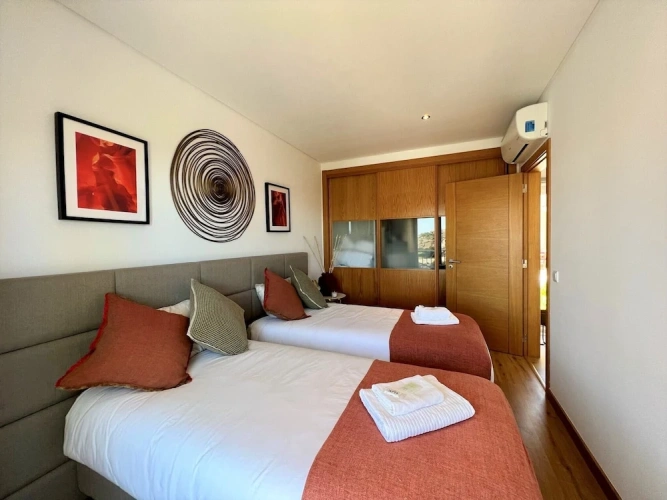3 Bedrooms Apartment with balcony