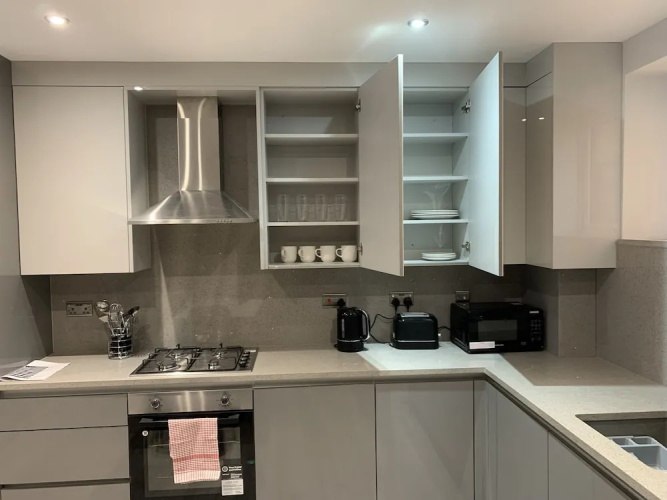 Stunning 2-bed Apartment in Barking