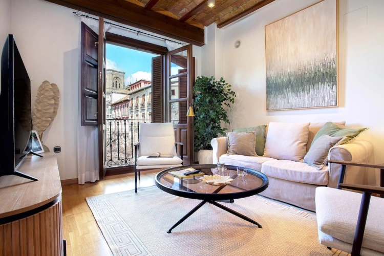 2 Bedrooms Apartment with balcony