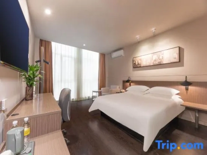 Deluxe Double room with view