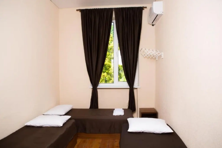 Economy Triple room
