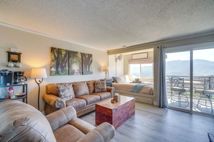 Apartment with balcony