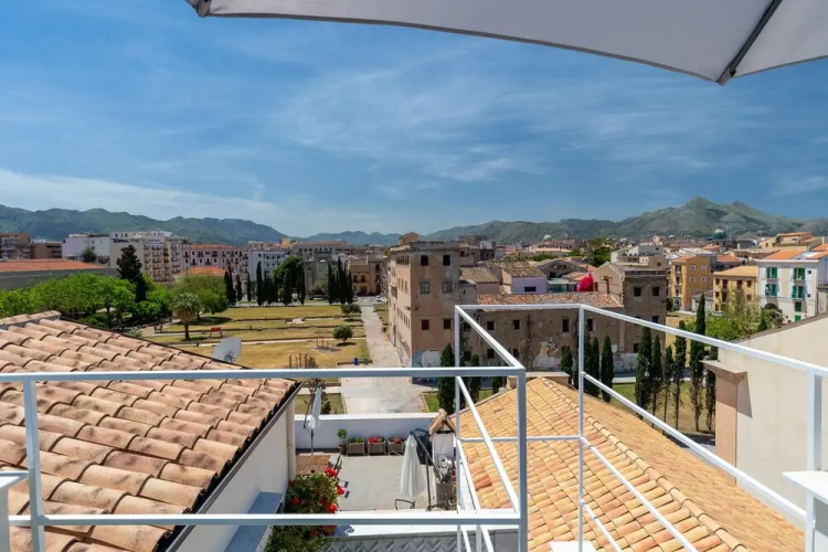 Tre terrazze in Piazza Magione