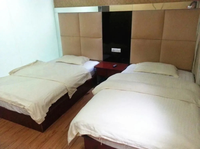 Hengfeng Busiess Motel(武汉恒丰商务宾馆(江汉路协和医院店))