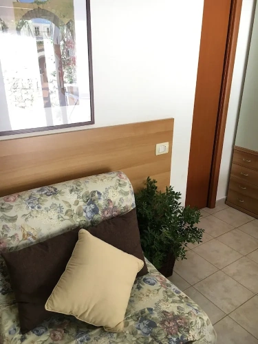 Comfort room