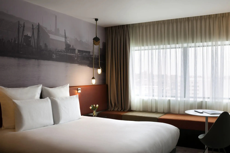 Pullman Liverpool