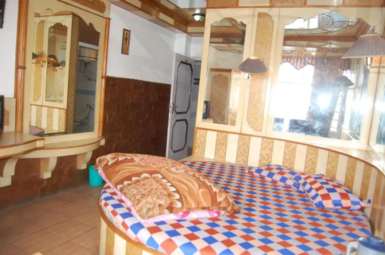 Hotel Gulmarg Regency