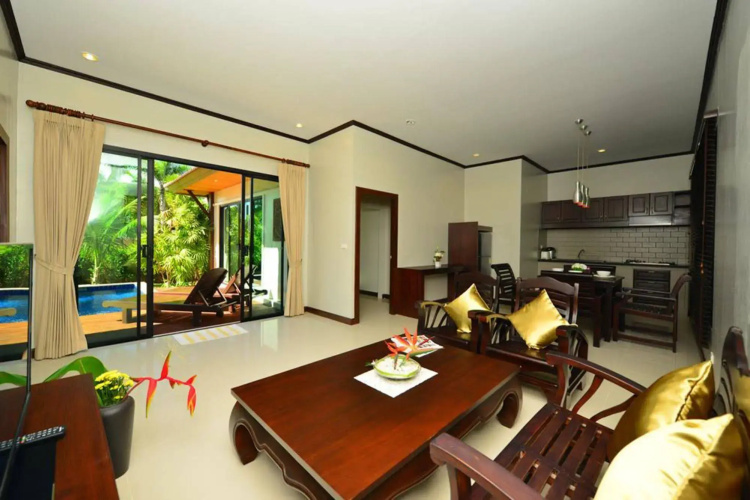 Naiharn Garden Villa