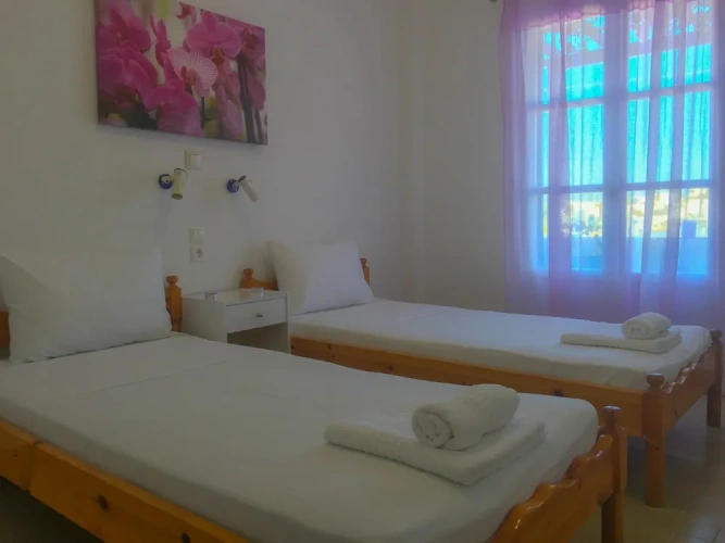 Standard Quadruple room with city view