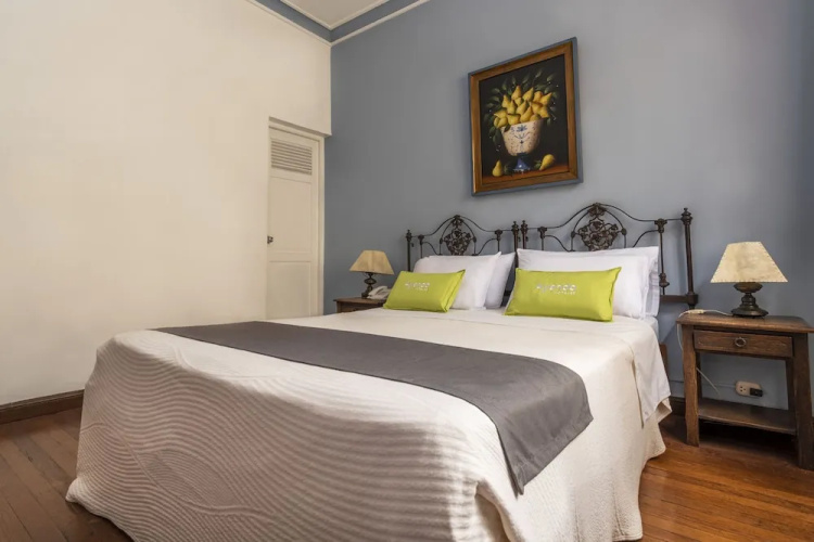 Hostal El Patio B&B