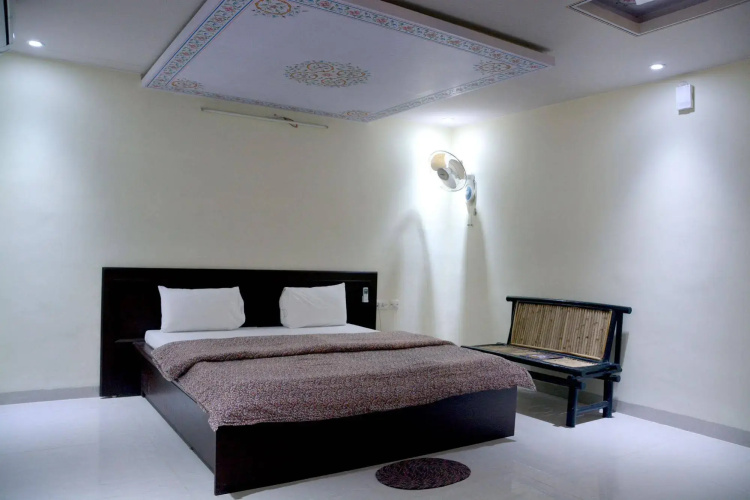 Hotel Arco Palace