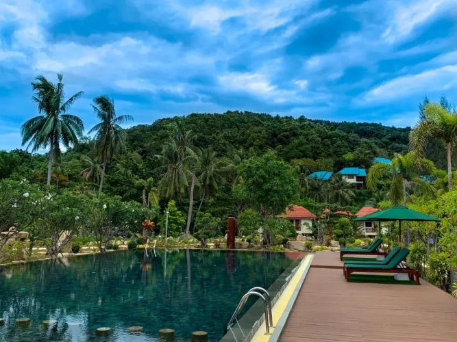 Deluxe Bungalow with balcony and with view