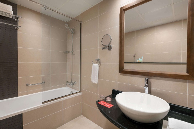 Ramada by Wyndham Dubai Deira photo 8