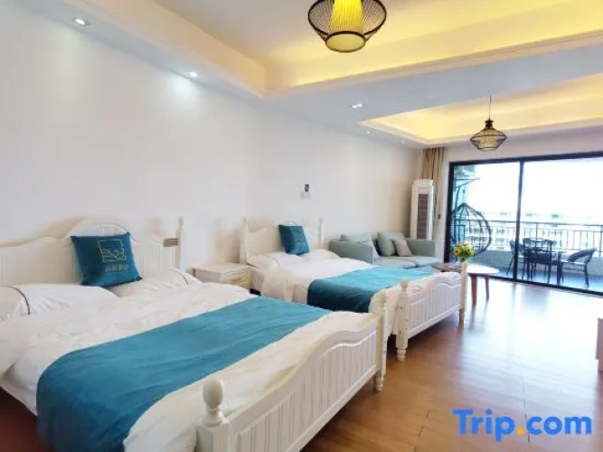 Standard Twin room with sea view
