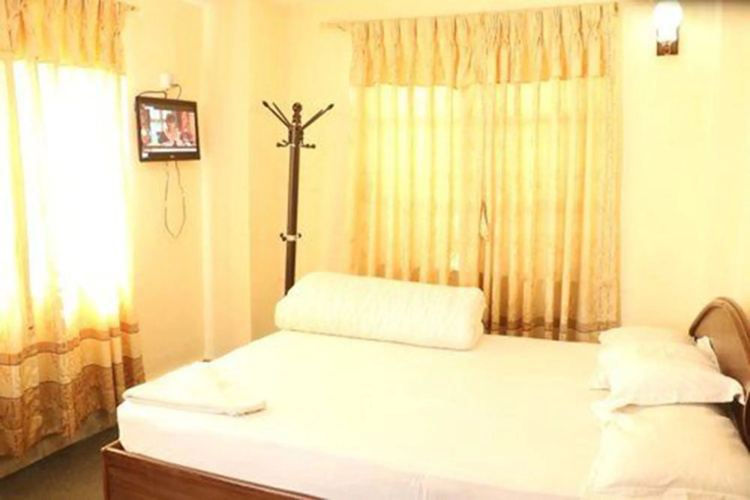 Shangrila Lodge