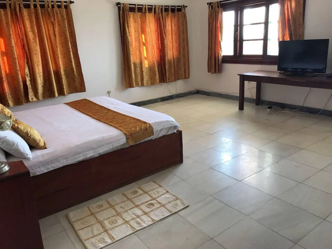 Rezz Aparthotel