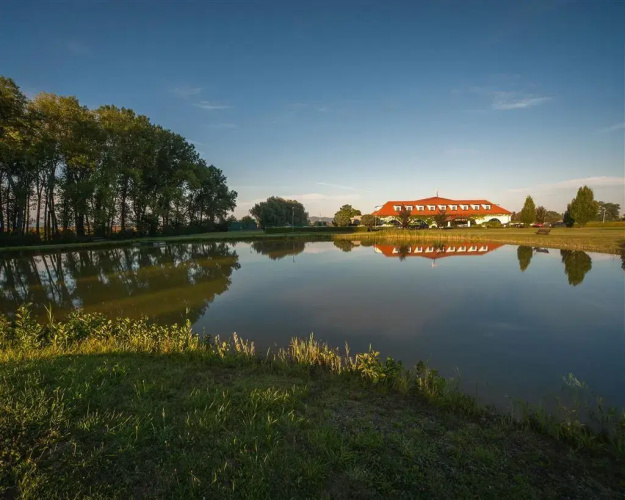 Hotel Pracharna