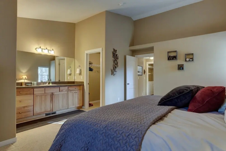 560 Marsh Hawk 3 Bedroom Home by Redawning