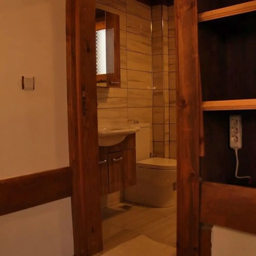 Comfort room