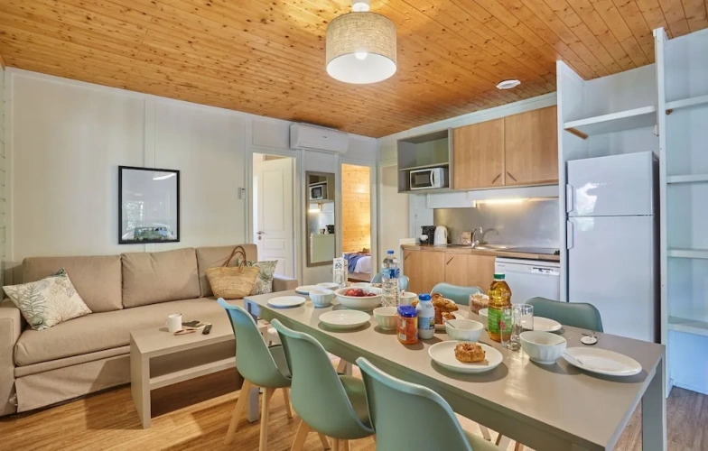 2 Bedrooms Chalet