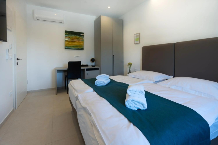 Sonia Rooms