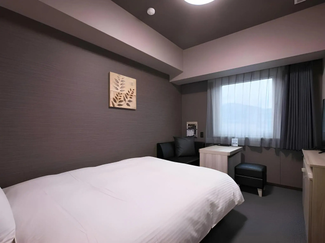Hotel Route-Inn Suzaka