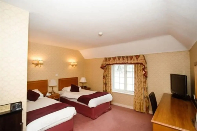 Howfield Manor Hotel
