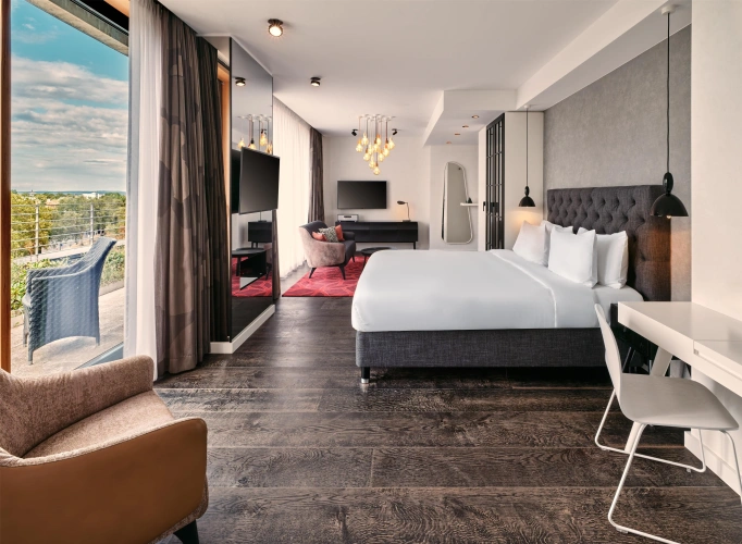 1 Bedroom Suite with balcony