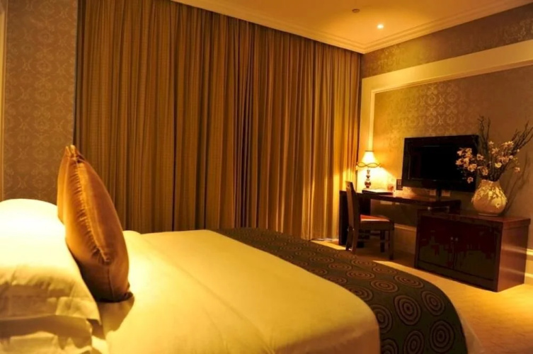 Relax Hotel (Hangzhou Shitang)(杭州石塘瑞莱克斯大酒店)