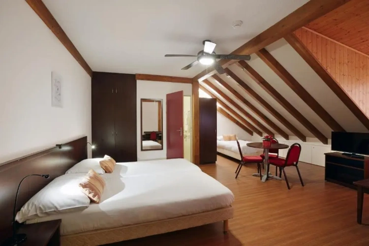 Standard Quadruple room