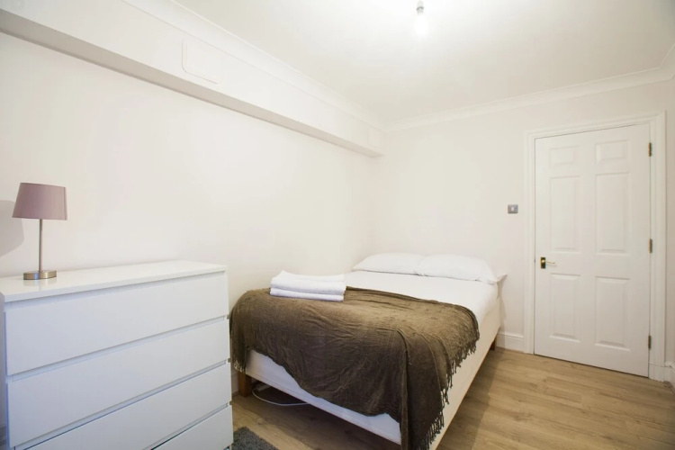 Three Bedroom Limehouse