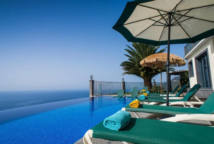 Ocean Cliff
