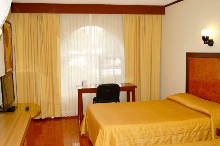Hotel & Suites Villa del Sol