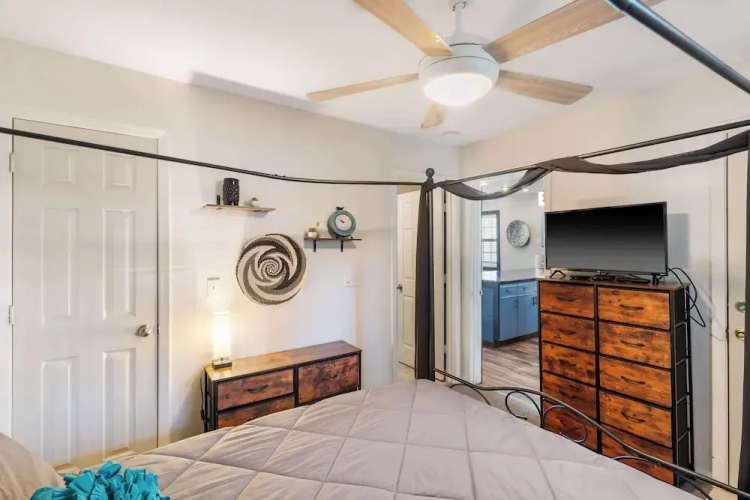 Peaceful Resort Condo Holiday Home for 6