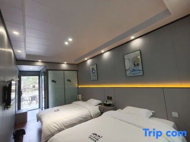 Twin Apartment with balcony