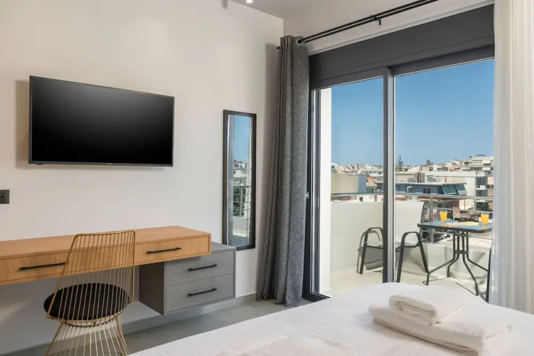 Aromi Apartments