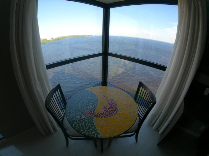 Flat Tropical Business Condo