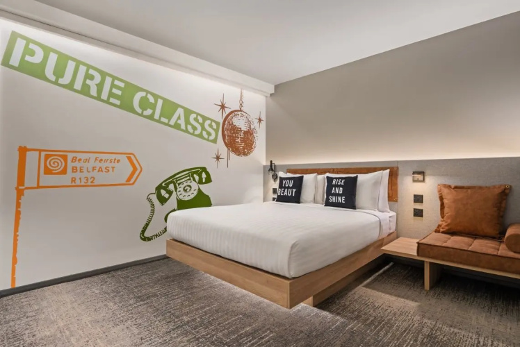 Graffiti Double room
