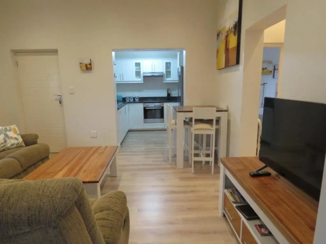 2 Bedrooms Cottage