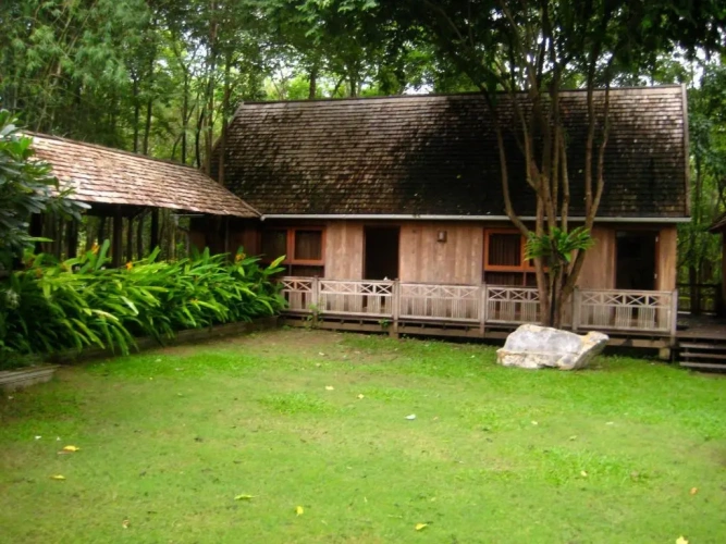 4 Bedrooms Double Villa