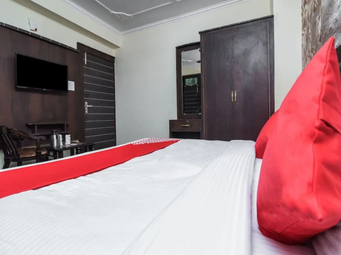 OYO 15989 RC Residency