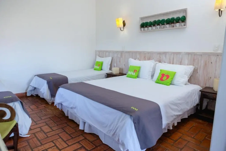 Standard Triple room