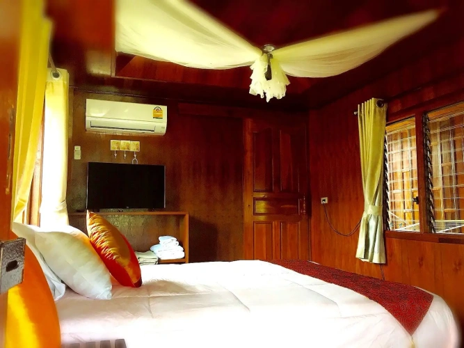 2 Bedrooms Bungalow