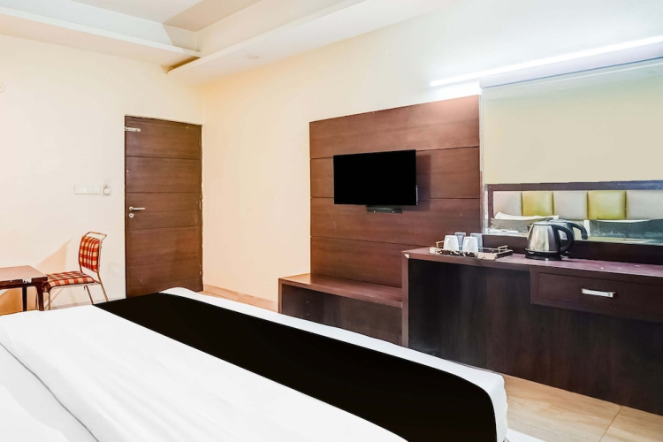 Townhouse Oak Sikar Road Jaipur
